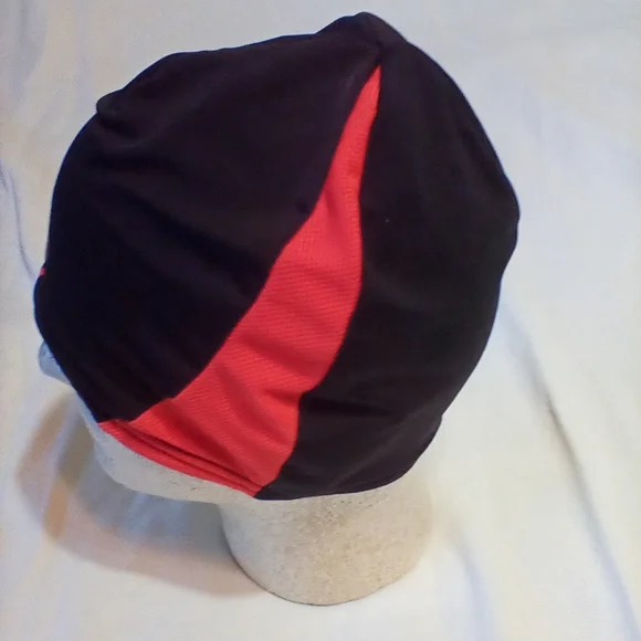 San Francisco Beanie - Picture 3 of 4